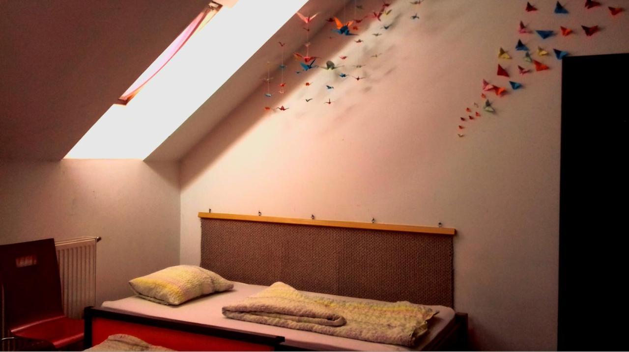 Romzsa Todor Kollegium Hostel Szeged Buitenkant foto