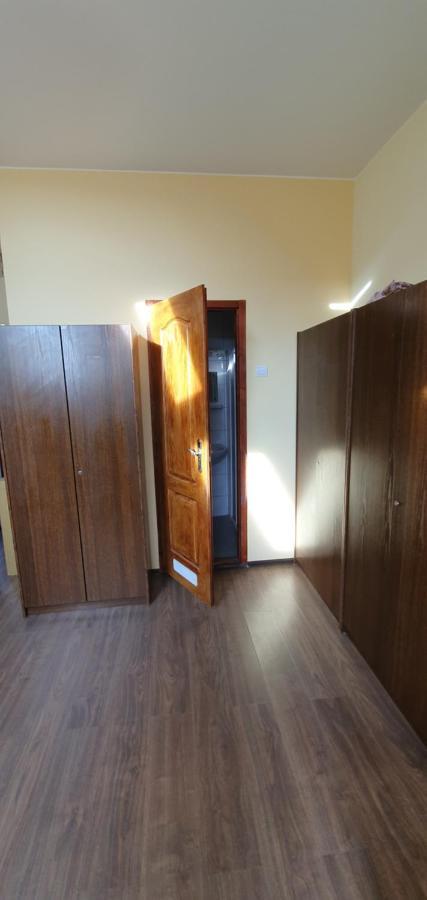 Romzsa Todor Kollegium Hostel Szeged Buitenkant foto