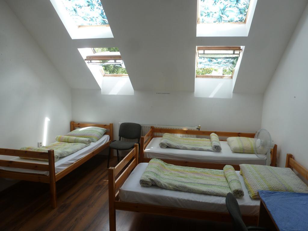 Romzsa Todor Kollegium Hostel Szeged Kamer foto